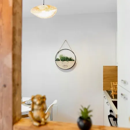 Au Petit Lion, Centre Garage Gratuit *